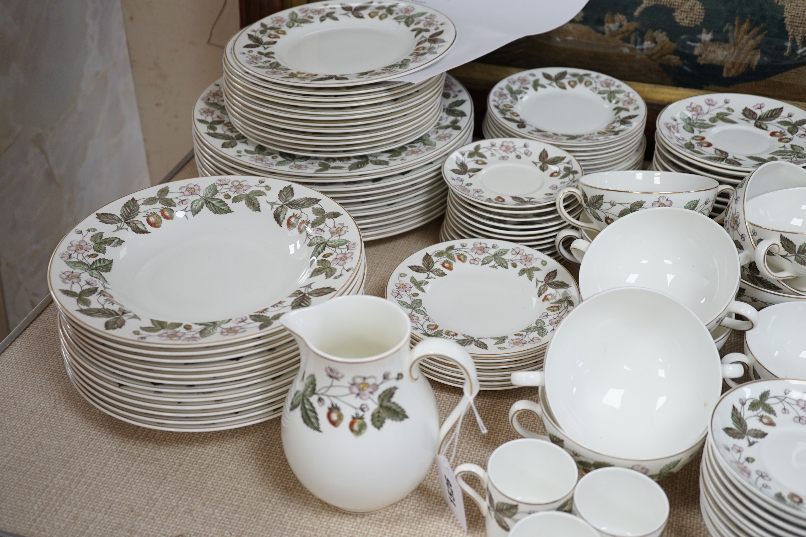 A Wedgwood “Strawberry Hill” tea and dinner service